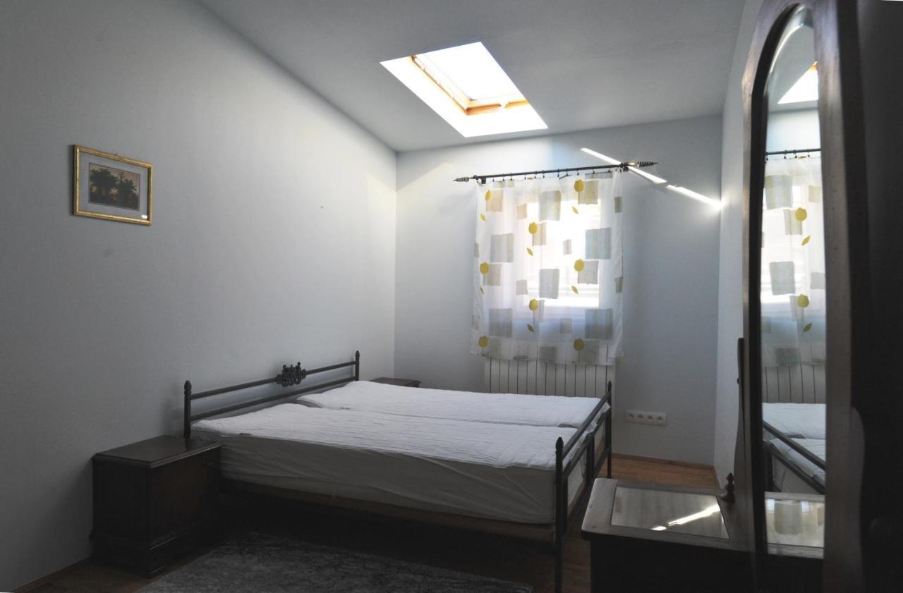 Old Town Sky Apartment クラクフ エクステリア 写真